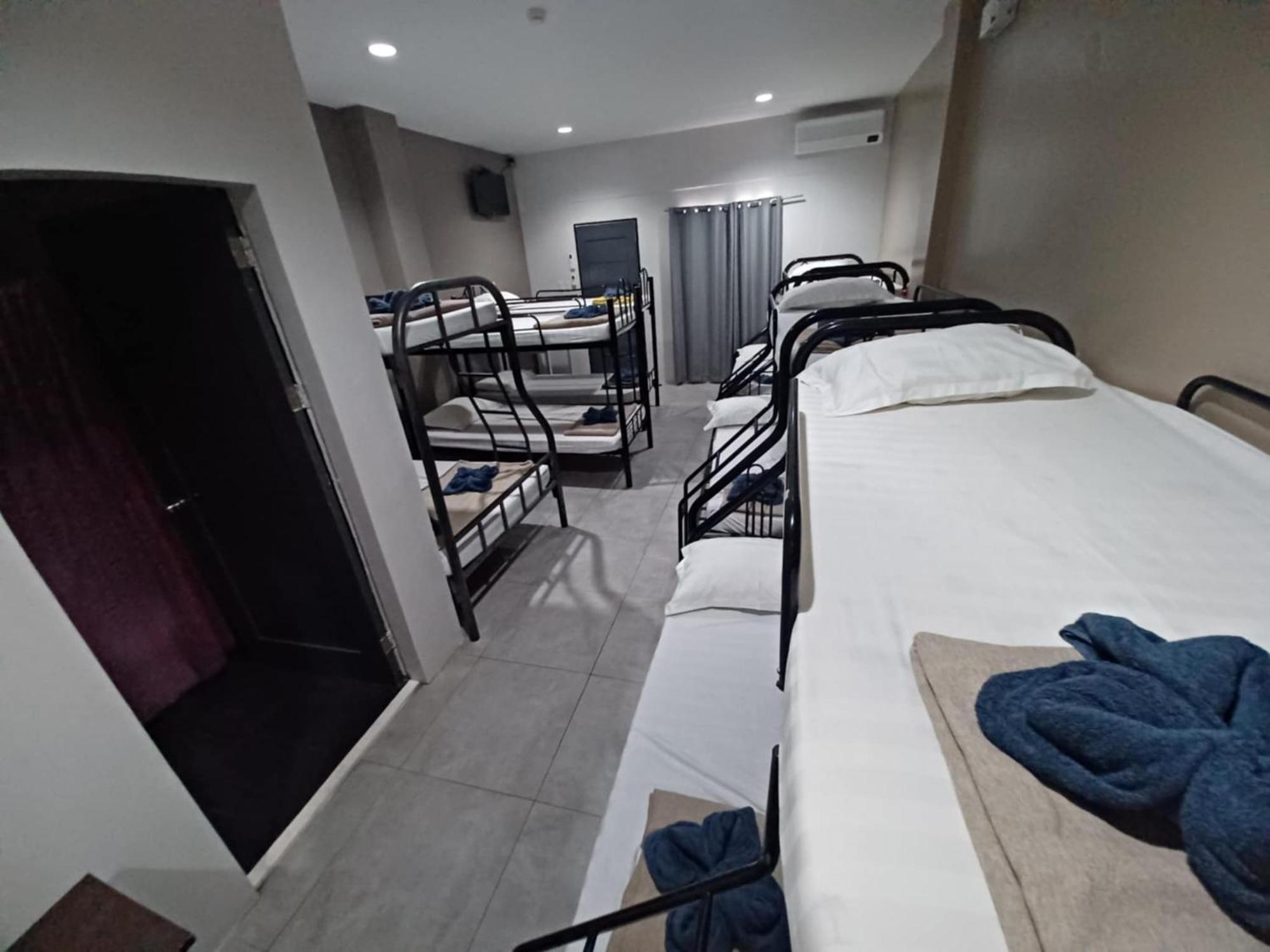 2020 Travelers Inn Dumaguete City Eksteriør bilde