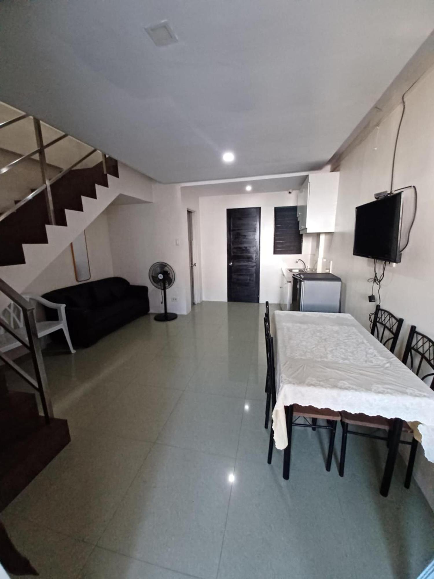2020 Travelers Inn Dumaguete City Eksteriør bilde