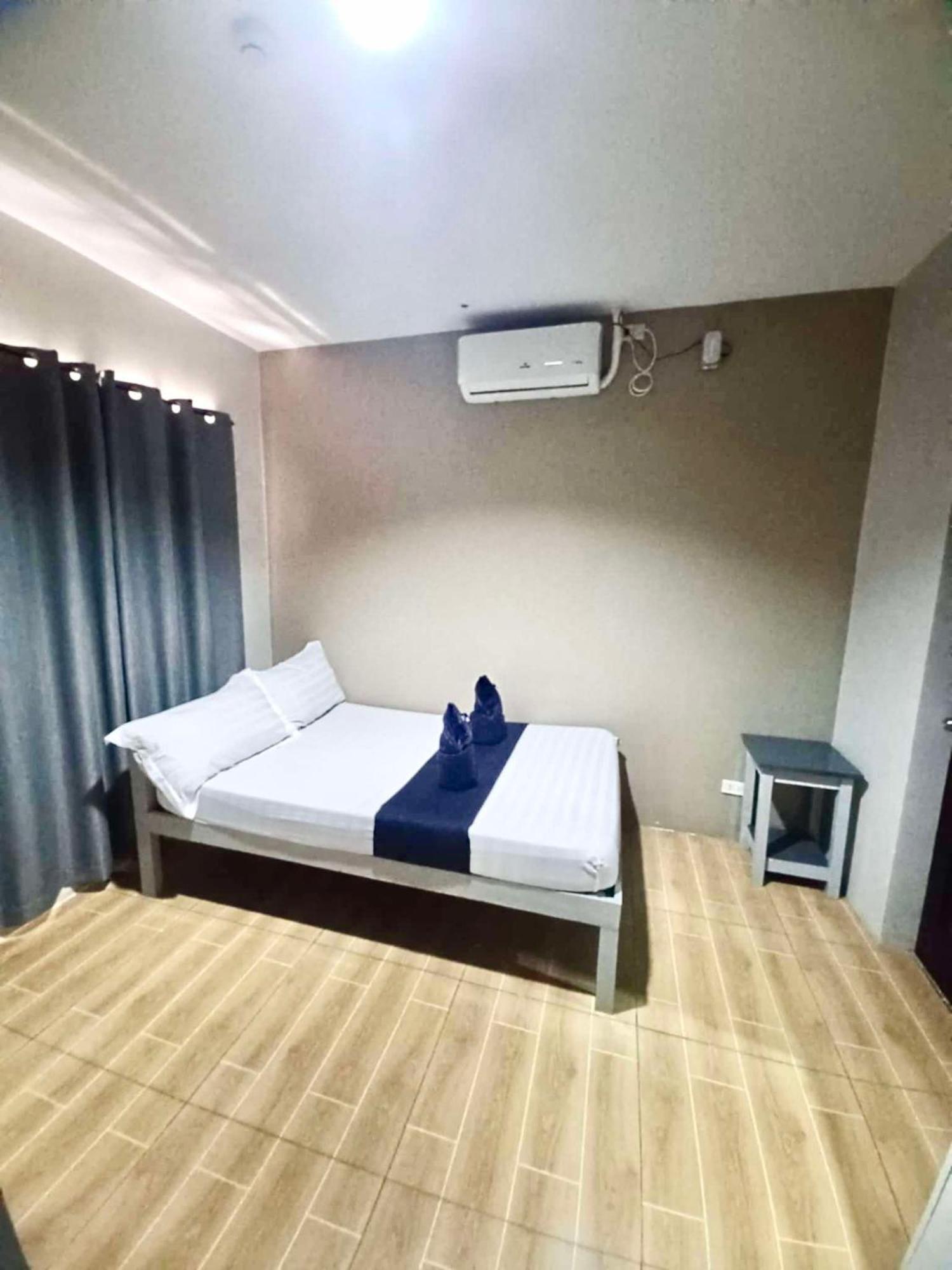 2020 Travelers Inn Dumaguete City Eksteriør bilde