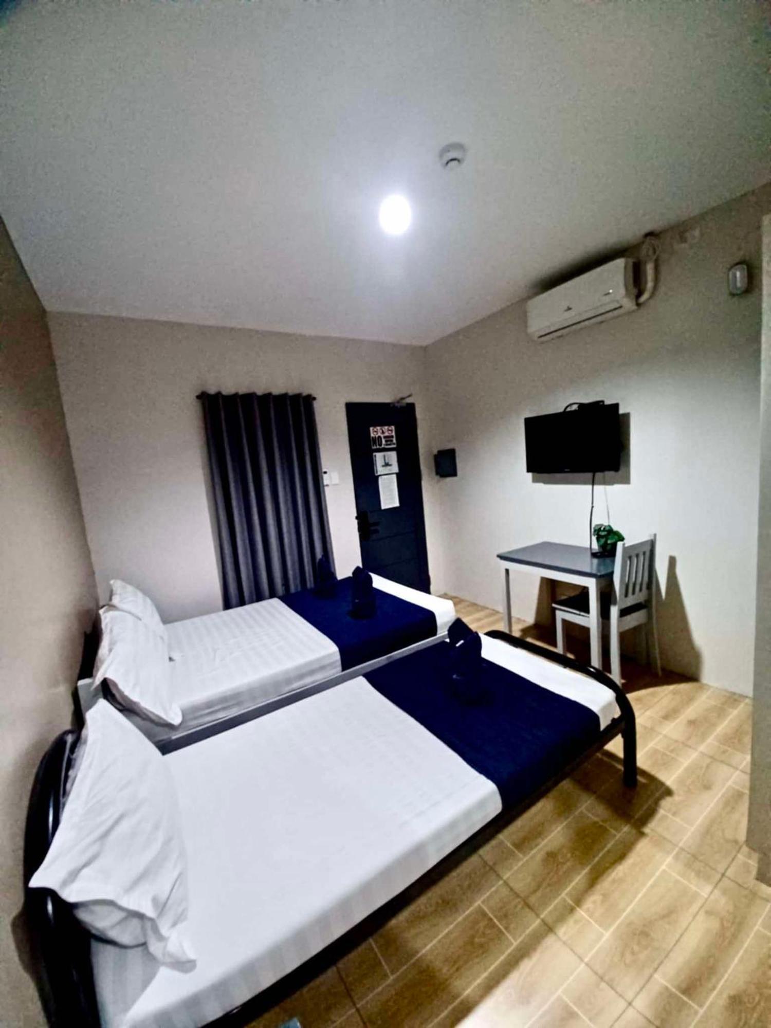 2020 Travelers Inn Dumaguete City Eksteriør bilde