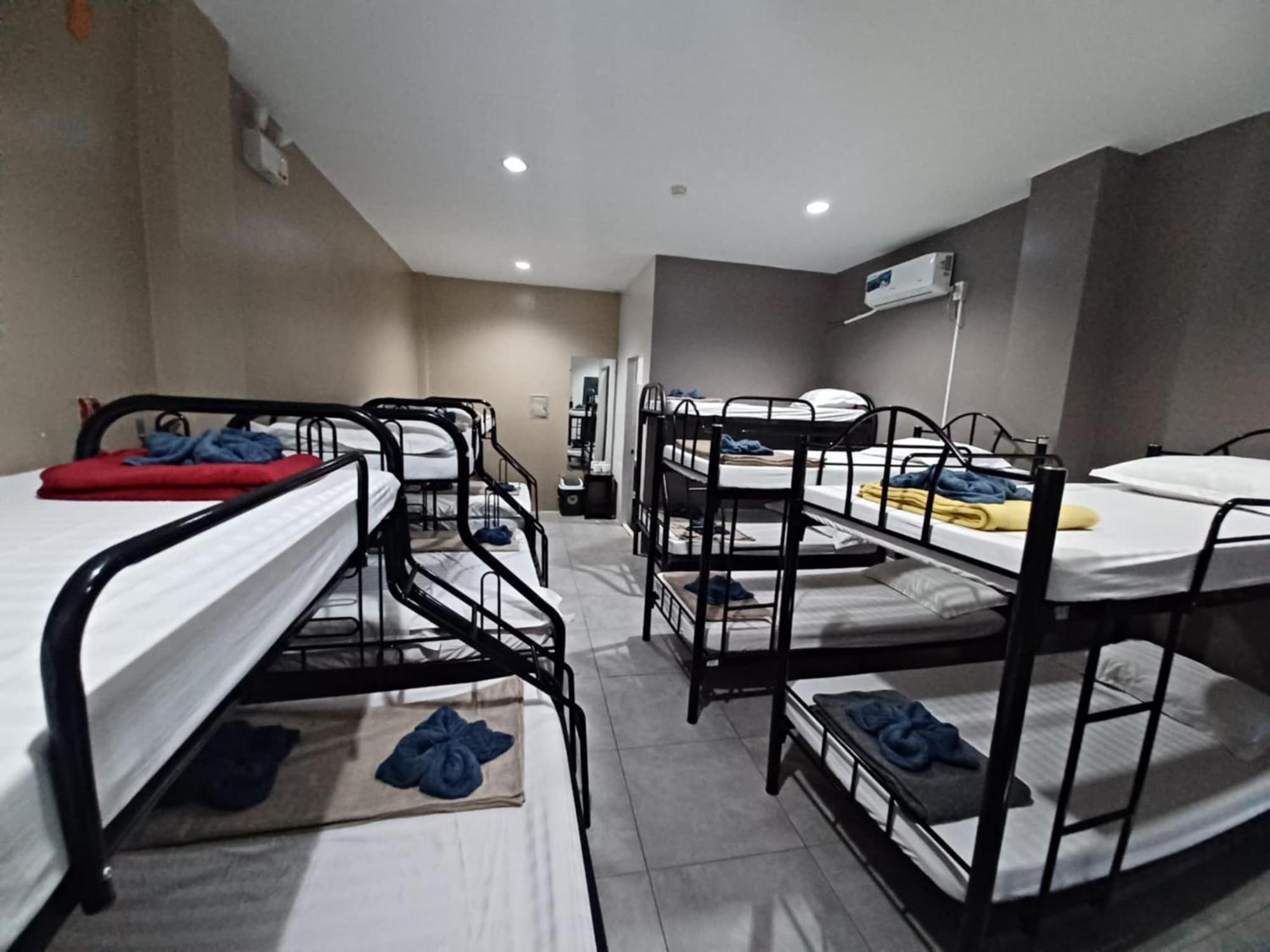 2020 Travelers Inn Dumaguete City Eksteriør bilde